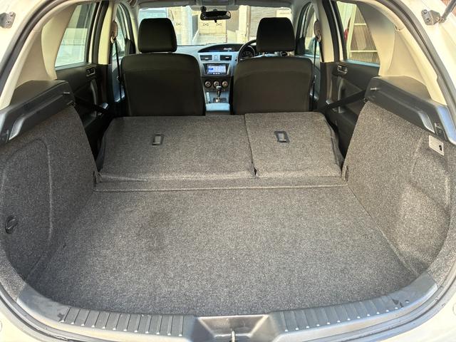 アクセラスポーツ ２０Ｃ－スカイアクティブ　７インチナビ／ワンセグ／ＣＤ／ＤＶＤ／Ｂｌｕｅｔｏｏｔｈ／オートエアコン／ＥＴＣ／ステアリングリモコン／サイドバイザー／フロアマット／トノカバー／メンテナンスノート／取扱説明書／（70枚目）