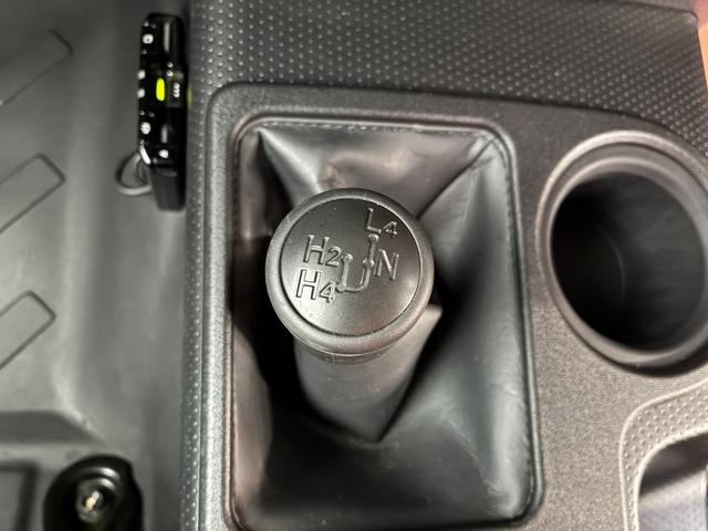 ＦＪクルーザー ベースグレード　純正ナビ・バックカメラ・ＥＴＣ・サイドステップ・外装ブラックカラーパッケージ仕様・ＪＡＯＳフロントバンパーエクステンション・ヒッチメンバー・デフロック・アクティブトラクションコントロール・タイヤカバー（55枚目）
