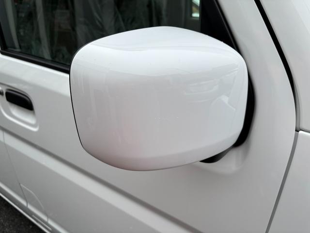 エブリイ ＰＣ　届済未使用車／７インチワイドナビ／ＭＤＭＩ／視聴可／Ｂカメラ／ＥＴＣ／ＬＥＤヘッドライト／運転席シートヒーター／キーレス／ＵＳＢ電源ソケット／衝突軽減装置／コーナーセンサー／車線逸脱期機能（18枚目）