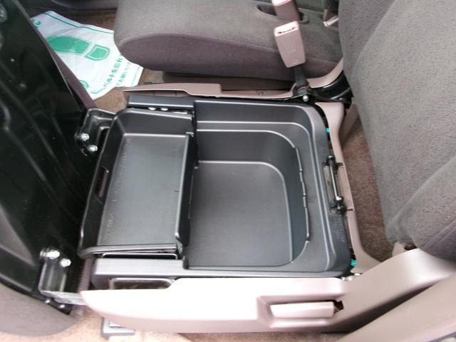 ＭＲワゴン ウィット　ＧＳ　純正フロアマット・純正サイドバイザー・ＥＴＣ・光軸調整可・ＣＤ再生可・パワーウィンドウ・フォグライト・電動格納ミラー・マニュアルエアコン・パワーステアリング・純正アルミホイール・スペアタイヤ・キーレス（50枚目）