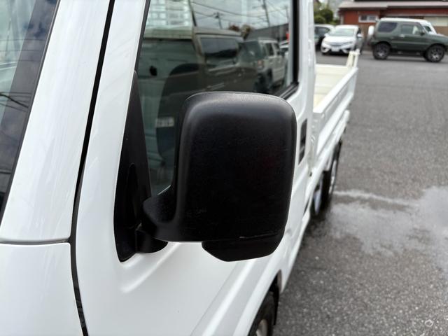 アクティトラック 　５速マニュアル　ワンオーナー　　大型鳥居　ラジオデッキ　ＥＴＣ　スペアキー　禁煙車　４ＷＤ　電動リフト　デフロック（20枚目）