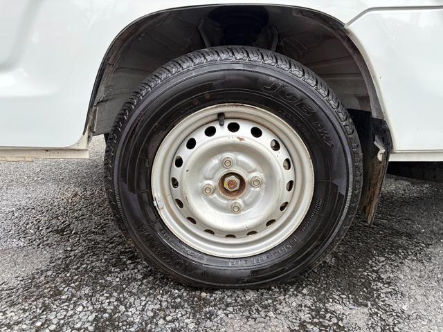 アクティトラック 　５速マニュアル　ワンオーナー　　大型鳥居　ラジオデッキ　ＥＴＣ　スペアキー　禁煙車　４ＷＤ　電動リフト　デフロック（21枚目）