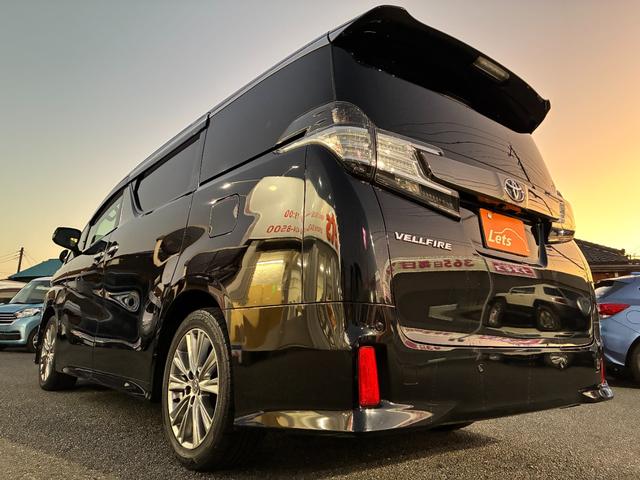 ヴェルファイア ２．５Ｚ　Ａエディション　ゴールデンアイズ　両側パワースライドドア　サンルーフ　カロッツェリア９インチナビ　アルパイン後席モニター　Ｂカメラ　ＥＴＣ　フルセグＴＶ　スペアキー　ドラレコ　禁煙車　ＤＶＤ／ＣＤ再生　ＨＩＤヘッドライト　オートライト（15枚目）