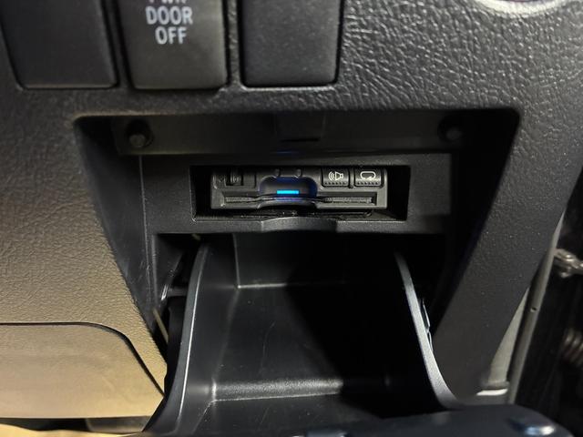ヴェルファイア ２．５Ｚ　Ａエディション　ゴールデンアイズ　両側パワースライドドア　サンルーフ　カロッツェリア９インチナビ　アルパイン後席モニター　Ｂカメラ　ＥＴＣ　フルセグＴＶ　スペアキー　ドラレコ　禁煙車　ＤＶＤ／ＣＤ再生　ＨＩＤヘッドライト　オートライト（42枚目）