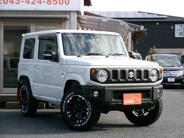 ジムニー XC 届出済未使用車・オープンカントリー・社外アルミ・9インチナビ・Bカメラ・純正マットフラップ・クルコン・純正バイザー・純正フロアマット・コーナーセンサー・車線逸脱・DVD再生・Bluetooth接続可(4枚目)