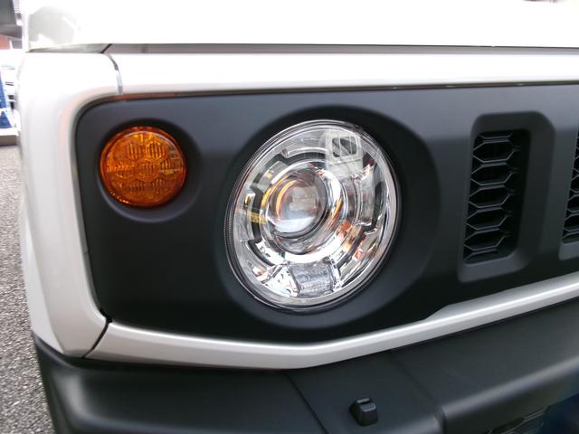 ジムニー XC 届出済未使用車・オープンカントリー・社外アルミ・9インチナビ・Bカメラ・純正マットフラップ・クルコン・純正バイザー・純正フロアマット・コーナーセンサー・車線逸脱・DVD再生・Bluetooth接続可(11枚目)