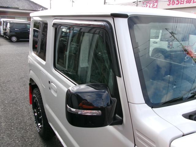 ジムニー XC 届出済未使用車・オープンカントリー・社外アルミ・9インチナビ・Bカメラ・純正マットフラップ・クルコン・純正バイザー・純正フロアマット・コーナーセンサー・車線逸脱・DVD再生・Bluetooth接続可(16枚目)