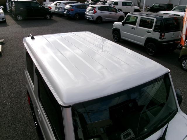 ジムニー XC 届出済未使用車・オープンカントリー・社外アルミ・9インチナビ・Bカメラ・純正マットフラップ・クルコン・純正バイザー・純正フロアマット・コーナーセンサー・車線逸脱・DVD再生・Bluetooth接続可(18枚目)