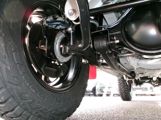 ジムニー XC 届出済未使用車・オープンカントリー・社外アルミ・9インチナビ・Bカメラ・純正マットフラップ・クルコン・純正バイザー・純正フロアマット・コーナーセンサー・車線逸脱・DVD再生・Bluetooth接続可(28枚目)