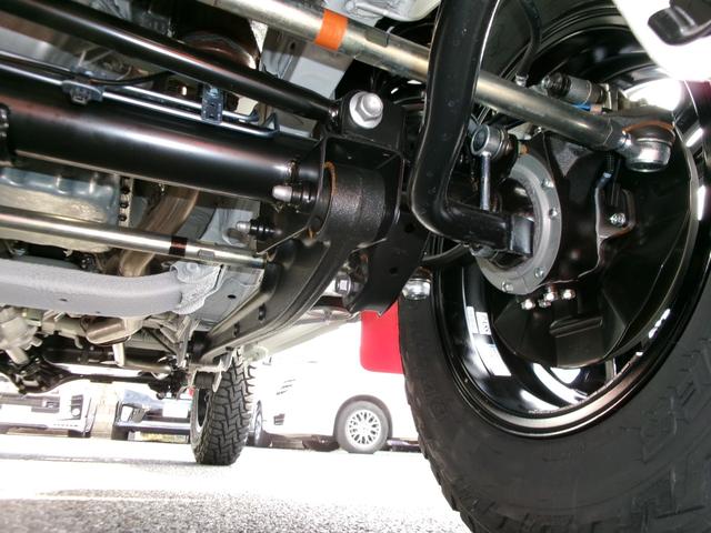 ジムニー XC 届出済未使用車・オープンカントリー・社外アルミ・9インチナビ・Bカメラ・純正マットフラップ・クルコン・純正バイザー・純正フロアマット・コーナーセンサー・車線逸脱・DVD再生・Bluetooth接続可(29枚目)