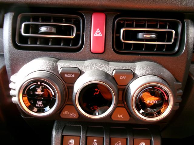 ジムニー XC 届出済未使用車・オープンカントリー・社外アルミ・9インチナビ・Bカメラ・純正マットフラップ・クルコン・純正バイザー・純正フロアマット・コーナーセンサー・車線逸脱・DVD再生・Bluetooth接続可(45枚目)