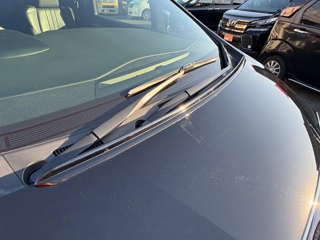 アルファードハイブリッド エグゼクティブラウンジＳ　ＷＡＬＤフルエアロ／ＷＡＬＤ２０インチＡＷ／サンルーフ／メーカーナビＬＢＬ／後席モニター／ビルシュタイン車高調／Ｂｉｏｔブレーキローター／本革シート／シートヒーター・ベンチレーション／衝突軽減装置／（13枚目）