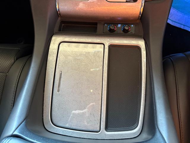 アルファードハイブリッド エグゼクティブラウンジＳ　ＷＡＬＤフルエアロ／ＷＡＬＤ２０インチＡＷ／サンルーフ／メーカーナビＬＢＬ／後席モニター／ビルシュタイン車高調／Ｂｉｏｔブレーキローター／本革シート／シートヒーター・ベンチレーション／衝突軽減装置／（31枚目）