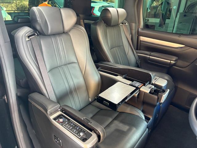 アルファードハイブリッド エグゼクティブラウンジＳ　ＷＡＬＤフルエアロ／ＷＡＬＤ２０インチＡＷ／サンルーフ／メーカーナビＬＢＬ／後席モニター／ビルシュタイン車高調／Ｂｉｏｔブレーキローター／本革シート／シートヒーター・ベンチレーション／衝突軽減装置／（53枚目）