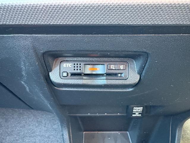 フリード Ｇ　ハイウェイエディション　純正７インチナビ　片側パワースライドドア　Ｂカメラ　ワンセグナビ　ＣＤ／ＤＶＤ再生　取説　スペアキー　マット　純正バイザー　オートエアコン　７人乗り　ヨコハマ８分山タイヤ　跳ね上げ３列目シート（39枚目）