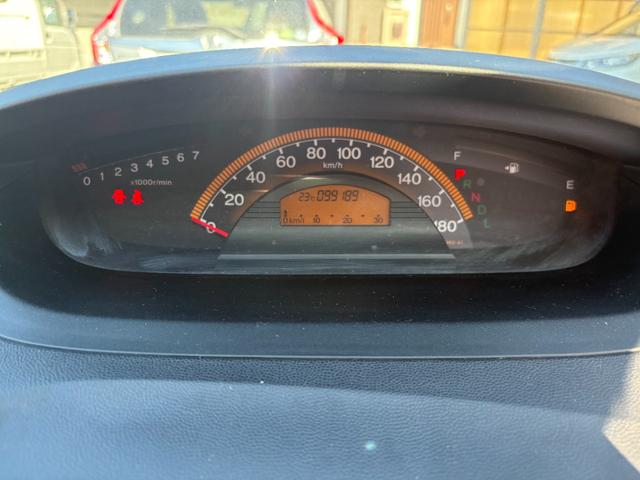 フリード Ｇ　ハイウェイエディション　純正７インチナビ　片側パワースライドドア　Ｂカメラ　ワンセグナビ　ＣＤ／ＤＶＤ再生　取説　スペアキー　マット　純正バイザー　オートエアコン　７人乗り　ヨコハマ８分山タイヤ　跳ね上げ３列目シート（41枚目）