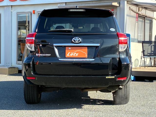 ヴァンガード ２４０Ｓ　Ｓパッケージ　４ＷＤ・７インチナビ・Ｂカメラ・ＥＴＣ・純正ドラレコ・ＤＶＤ再生・Ｂｌｕｅｔｏｏｔｈ接続・フルセグＴＶ・純正サイドバイザー・純正フロアマット・純正アルミ・ステリモ・クルコン・横滑り防止・電動格納ミラー（12枚目）