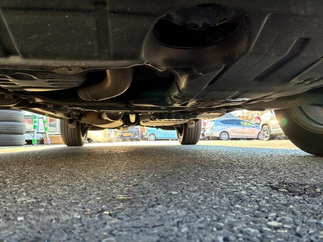 ヴァンガード ２４０Ｓ　Ｓパッケージ　４ＷＤ・７インチナビ・Ｂカメラ・ＥＴＣ・純正ドラレコ・ＤＶＤ再生・Ｂｌｕｅｔｏｏｔｈ接続・フルセグＴＶ・純正サイドバイザー・純正フロアマット・純正アルミ・ステリモ・クルコン・横滑り防止・電動格納ミラー（26枚目）