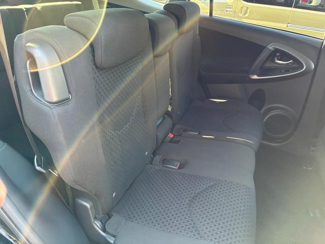 ヴァンガード ２４０Ｓ　Ｓパッケージ　４ＷＤ・７インチナビ・Ｂカメラ・ＥＴＣ・純正ドラレコ・ＤＶＤ再生・Ｂｌｕｅｔｏｏｔｈ接続・フルセグＴＶ・純正サイドバイザー・純正フロアマット・純正アルミ・ステリモ・クルコン・横滑り防止・電動格納ミラー（67枚目）