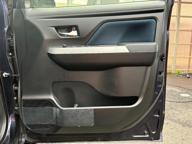 ルーミー カスタムＧ－Ｔ　ワンオーナー／９インチナビ／バックカメラ／ＥＴＣ／フルセグ／Ｂｌｕｅｔｏｏｔｈ／ＤＶＤ再生／両側パワースライドドア／クルーズコントロール／ＬＲシートヒーター／衝突軽減／横滑り防止／コーナーセンサー（37枚目）