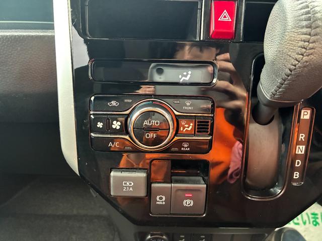 ルーミー カスタムＧ－Ｔ　ワンオーナー／９インチナビ／バックカメラ／ＥＴＣ／フルセグ／Ｂｌｕｅｔｏｏｔｈ／ＤＶＤ再生／両側パワースライドドア／クルーズコントロール／ＬＲシートヒーター／衝突軽減／横滑り防止／コーナーセンサー（55枚目）