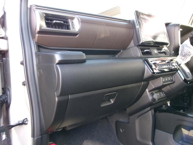 クロスビー ハイブリッドMZ 登録済未使用車 ブラック2トーンルーフ スズキコネクトナビ 全方位カメラ HDMI シートヒーター ステアリングヒーター 消灯軽減ブレーキ BSM クルーズコントロール スペアキー 取扱説明書(59枚目)