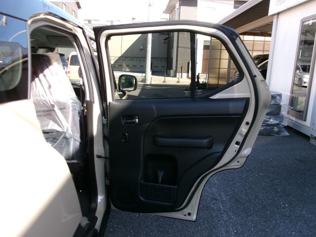 クロスビー ハイブリッドMZ 登録済未使用車 ブラック2トーンルーフ スズキコネクトナビ 全方位カメラ HDMI シートヒーター ステアリングヒーター 消灯軽減ブレーキ BSM クルーズコントロール スペアキー 取扱説明書(62枚目)