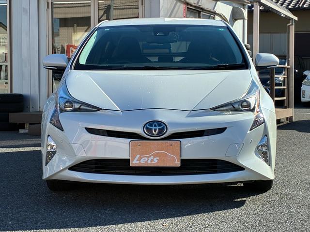 プリウス Ｓセーフティプラス　純正ナビ／ＥＴＣ／バックカメラ／前後ドラレコ／フルセグ／ＣＤ・ＤＶＤ／Ｂｌｕｅｔｏｏｔｈ／車線逸脱防止／クリアランスソナー／パーキングアシスト／オートハイビーム／横滑り防止／／スペアキー／取説／保証書（3枚目）
