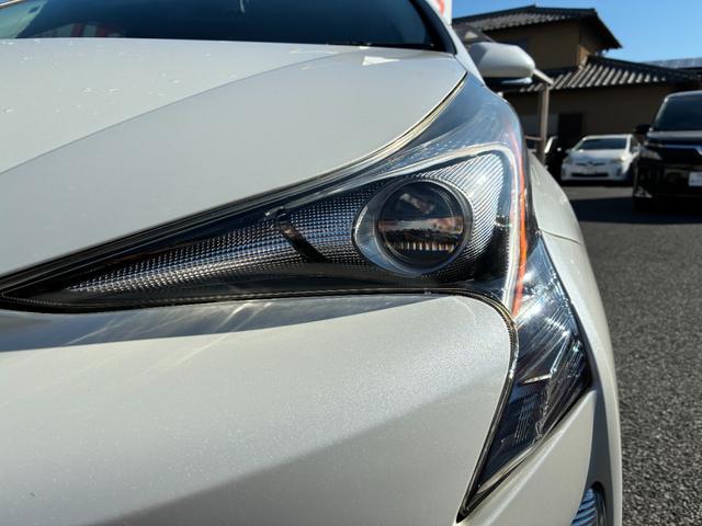 プリウス Ｓセーフティプラス　純正ナビ／ＥＴＣ／バックカメラ／前後ドラレコ／フルセグ／ＣＤ・ＤＶＤ／Ｂｌｕｅｔｏｏｔｈ／車線逸脱防止／クリアランスソナー／パーキングアシスト／オートハイビーム／横滑り防止／／スペアキー／取説／保証書（8枚目）