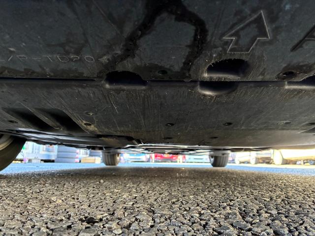 プリウス Ｓセーフティプラス　純正ナビ／ＥＴＣ／バックカメラ／前後ドラレコ／フルセグ／ＣＤ・ＤＶＤ／Ｂｌｕｅｔｏｏｔｈ／車線逸脱防止／クリアランスソナー／パーキングアシスト／オートハイビーム／横滑り防止／／スペアキー／取説／保証書（25枚目）