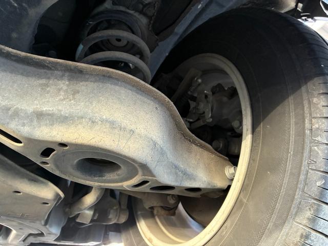 プリウス Ｓセーフティプラス　純正ナビ／ＥＴＣ／バックカメラ／前後ドラレコ／フルセグ／ＣＤ・ＤＶＤ／Ｂｌｕｅｔｏｏｔｈ／車線逸脱防止／クリアランスソナー／パーキングアシスト／オートハイビーム／横滑り防止／／スペアキー／取説／保証書（29枚目）