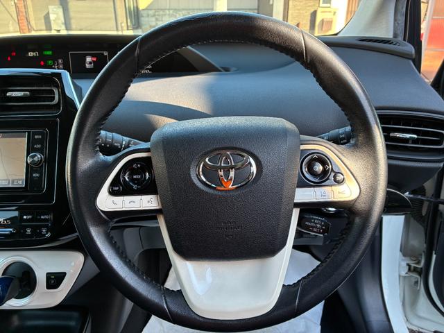 プリウス Ｓセーフティプラス　純正ナビ／ＥＴＣ／バックカメラ／前後ドラレコ／フルセグ／ＣＤ・ＤＶＤ／Ｂｌｕｅｔｏｏｔｈ／車線逸脱防止／クリアランスソナー／パーキングアシスト／オートハイビーム／横滑り防止／／スペアキー／取説／保証書（40枚目）