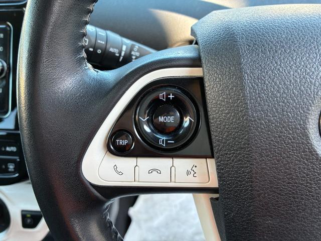 プリウス Ｓセーフティプラス　純正ナビ／ＥＴＣ／バックカメラ／前後ドラレコ／フルセグ／ＣＤ・ＤＶＤ／Ｂｌｕｅｔｏｏｔｈ／車線逸脱防止／クリアランスソナー／パーキングアシスト／オートハイビーム／横滑り防止／／スペアキー／取説／保証書（41枚目）