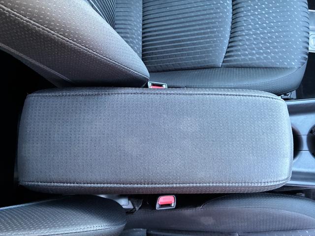 プリウス Ｓセーフティプラス　純正ナビ／ＥＴＣ／バックカメラ／前後ドラレコ／フルセグ／ＣＤ・ＤＶＤ／Ｂｌｕｅｔｏｏｔｈ／車線逸脱防止／クリアランスソナー／パーキングアシスト／オートハイビーム／横滑り防止／／スペアキー／取説／保証書（50枚目）