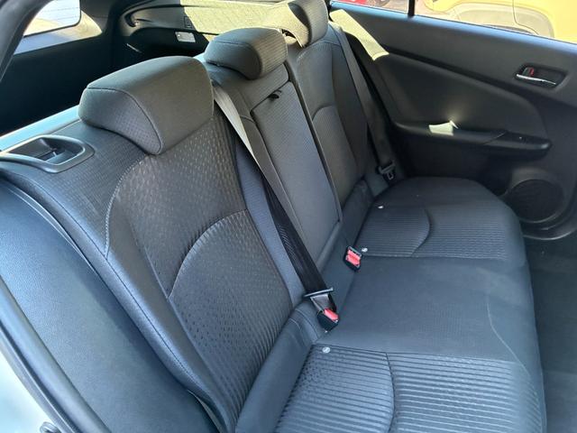 プリウス Ｓセーフティプラス　純正ナビ／ＥＴＣ／バックカメラ／前後ドラレコ／フルセグ／ＣＤ・ＤＶＤ／Ｂｌｕｅｔｏｏｔｈ／車線逸脱防止／クリアランスソナー／パーキングアシスト／オートハイビーム／横滑り防止／／スペアキー／取説／保証書（59枚目）