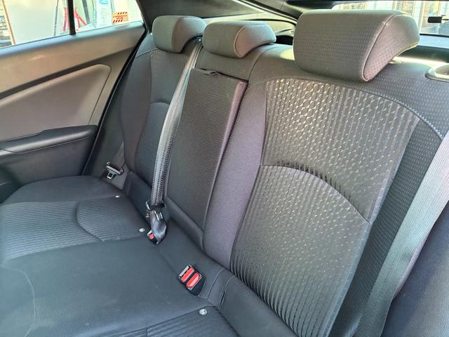 プリウス Ｓセーフティプラス　純正ナビ／ＥＴＣ／バックカメラ／前後ドラレコ／フルセグ／ＣＤ・ＤＶＤ／Ｂｌｕｅｔｏｏｔｈ／車線逸脱防止／クリアランスソナー／パーキングアシスト／オートハイビーム／横滑り防止／／スペアキー／取説／保証書（63枚目）