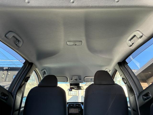 プリウス Ｓセーフティプラス　純正ナビ／ＥＴＣ／バックカメラ／前後ドラレコ／フルセグ／ＣＤ・ＤＶＤ／Ｂｌｕｅｔｏｏｔｈ／車線逸脱防止／クリアランスソナー／パーキングアシスト／オートハイビーム／横滑り防止／／スペアキー／取説／保証書（71枚目）