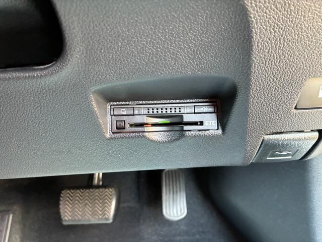 プリウス Ｓツーリングセレクション　ユーザー買取車／モデリスタフルエアロ／９インチナビ／Ｂモニター／ＥＴＣ／モデリスタメッキパーツ／タイヤ２０２４年製ダンロップ／１７インチＡＷ／合皮シート／前席シートヒーター／衝突軽減装置（46枚目）