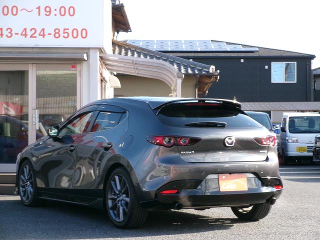 MAZDA3ファストバック 20S Lパッケージ ユーザー買取車/マツダコネクトナビ/TV/DVD/ETC/全方位モニター/BOSEサウンド12スピーカー/純正フルエアロ/衝突軽減装置/追従クルコン/シートヒーター/黒革シート/ローダウン(8枚目)