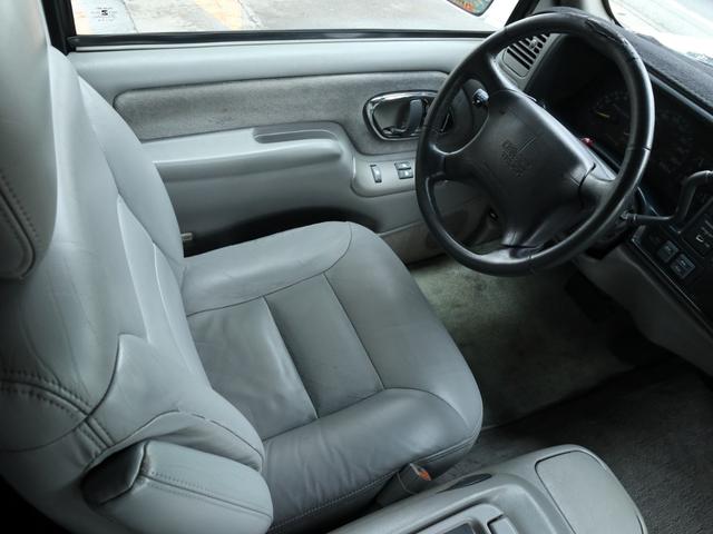 ＧＭＣ Ｋ－１５００ ベースグレード　Ｋ－１５００　エクストラキャブ　４ＷＤ　シボレーフェイス変更　リフトアップ　ＸＥＮＯＮオーバーフェンダー　ヘッドライナー　ヒッチメンバー　令和５年整備時交換部品あり　オールペン　ホイールチッピング塗装（57枚目）