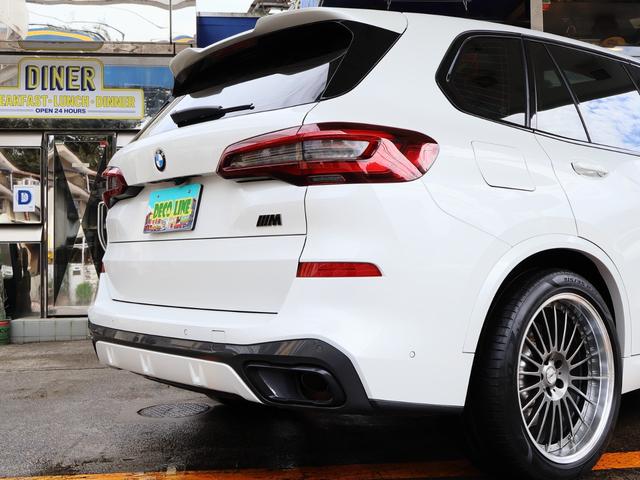 Ｘ５ ｘＤｒｉｖｅ　３５ｄ　Ｍスポーツ　電子制御アダプティブサスペンション　パノラマサンルーフ　ハーマンカードン　ミネラルホワイト　ブラウン内装　ＡＣシュニッツァーフロントスポイラー　ＴＷＳ２１インチ　Ｍドアミラー　オートテールゲート（9枚目）