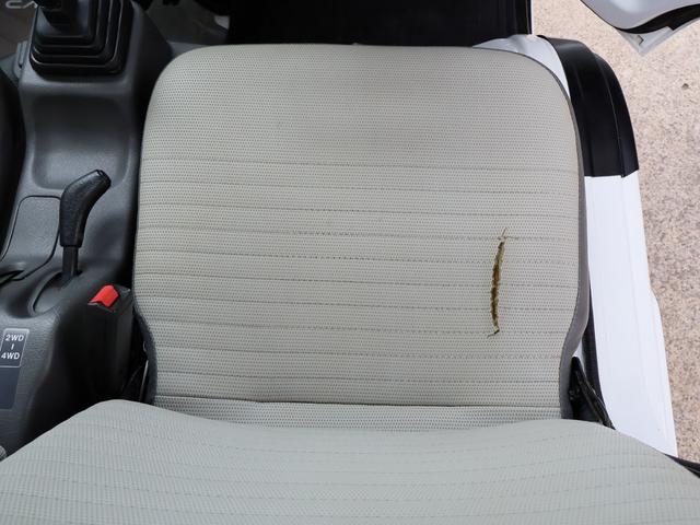 キャリイトラック キンタロウWA 金太郎ダンプ4WD 5速+EL パートタイム4WD(後輪駆動ベース) NEWタイヤ装着 取説記録簿 検令和8年9月 ドアバイザー サイドシルスカッフ リヤゲートチェーン デフロック アクセルロック(27枚目)