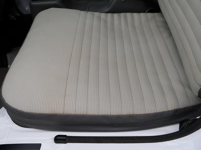 キャリイトラック キンタロウWA 金太郎ダンプ4WD 5速+EL パートタイム4WD(後輪駆動ベース) NEWタイヤ装着 取説記録簿 検令和8年9月 ドアバイザー サイドシルスカッフ リヤゲートチェーン デフロック アクセルロック(31枚目)