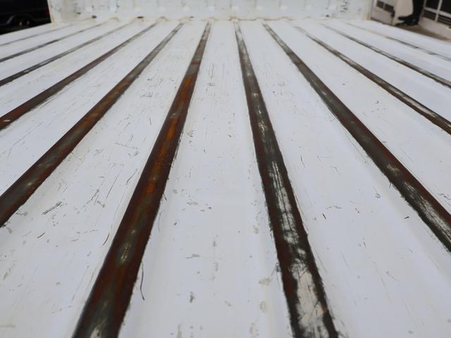 キャリイトラック キンタロウWA 金太郎ダンプ4WD 5速+EL パートタイム4WD(後輪駆動ベース) NEWタイヤ装着 取説記録簿 検令和8年9月 ドアバイザー サイドシルスカッフ リヤゲートチェーン デフロック アクセルロック(41枚目)