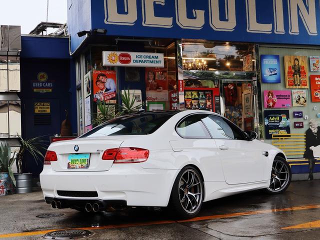 Ｍ３ Ｍ３クーペ　Ｇ－ＰＯＷＥＲ　ＳＫＩスーパーチャージャーシステム　ＥＮＤＬＥＳＳレーシングＭＯＮＯブレーキ　アラゴスタ車高調×エアサス　３Ｄデザイン　ＨＫＳ　ＣＡＭＰ２　　ワンオフマフラー（10枚目）