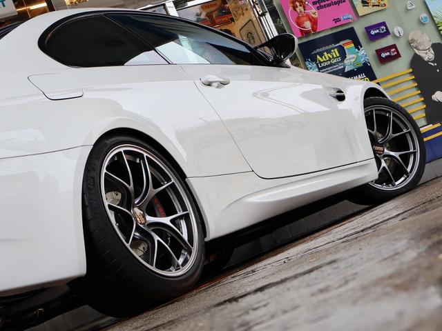 Ｍ３ Ｍ３クーペ　Ｇ－ＰＯＷＥＲ　ＳＫＩスーパーチャージャーシステム　ＥＮＤＬＥＳＳレーシングＭＯＮＯブレーキ　アラゴスタ車高調×エアサス　３Ｄデザイン　ＨＫＳ　ＣＡＭＰ２　　ワンオフマフラー（12枚目）