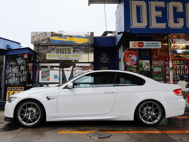 Ｍ３ Ｍ３クーペ　Ｇ－ＰＯＷＥＲ　ＳＫＩスーパーチャージャーシステム　ＥＮＤＬＥＳＳレーシングＭＯＮＯブレーキ　アラゴスタ車高調×エアサス　３Ｄデザイン　ＨＫＳ　ＣＡＭＰ２　　ワンオフマフラー（15枚目）