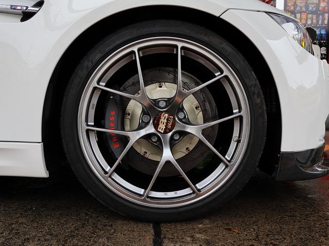 Ｍ３ Ｍ３クーペ　Ｇ－ＰＯＷＥＲ　ＳＫＩスーパーチャージャーシステム　ＥＮＤＬＥＳＳレーシングＭＯＮＯブレーキ　アラゴスタ車高調×エアサス　３Ｄデザイン　ＨＫＳ　ＣＡＭＰ２　　ワンオフマフラー（22枚目）