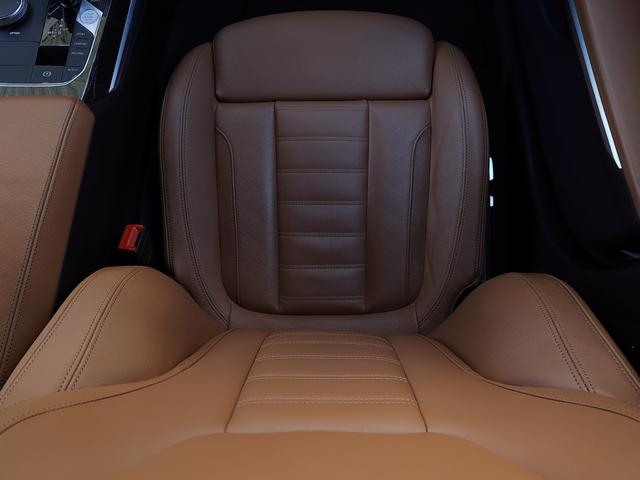 カスタムカーをプロデュースするＤＥＣＯＬＩＮＥ！どんな些細なことでも構いません。こうしたい、ああしたいを全部話してみてください！オールラウンドプレイヤーがアドバイスとプロデュースを行いますよ！