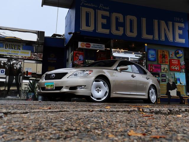 ＬＳ ＬＳ４６０　バージョンＳＺ　中期　Ｃａｒｌｓｓｏｎ２０インチ　ＳＲ　Ｓクロージャ―　アルカンタラルーフライナーＦＳＲスカート＆Ｔスポイラー　Ｐサウンド　黒革シート　シートヒーター＆ベンチレーション　Ａトランク（2枚目）